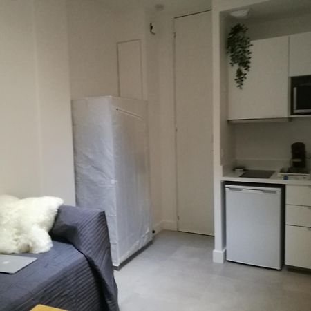 Charmant Studio Au Coeur De Париж Экстерьер фото