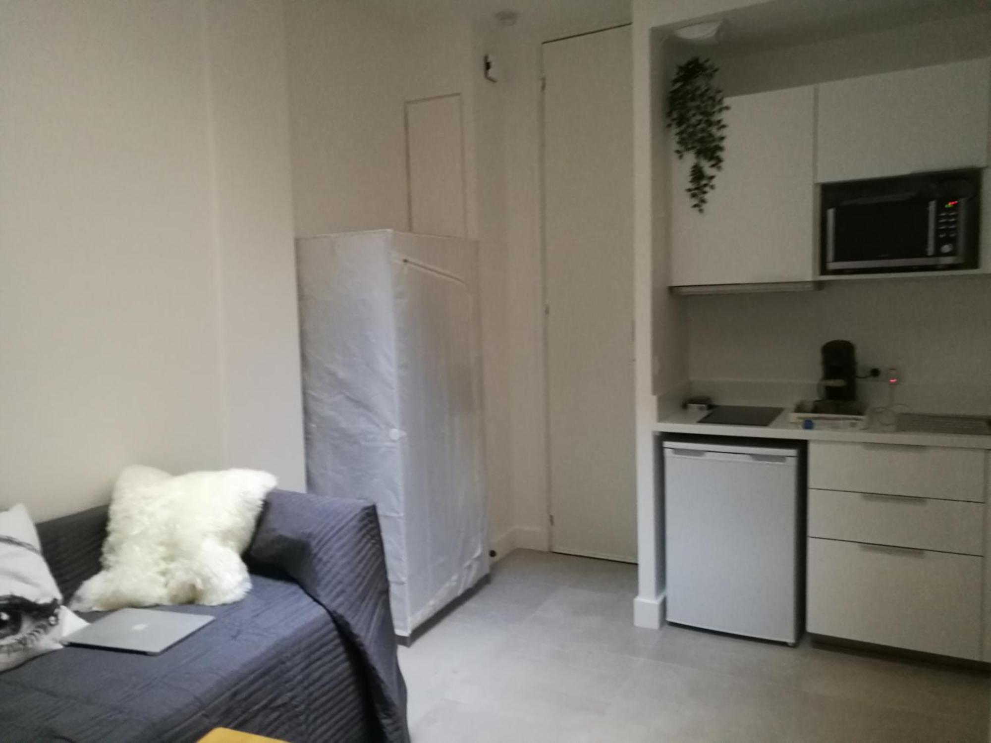 Charmant Studio Au Coeur De Париж Экстерьер фото